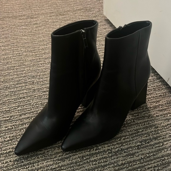 Marc Fisher Pointy Ankle Boot - Picture 1 of 5